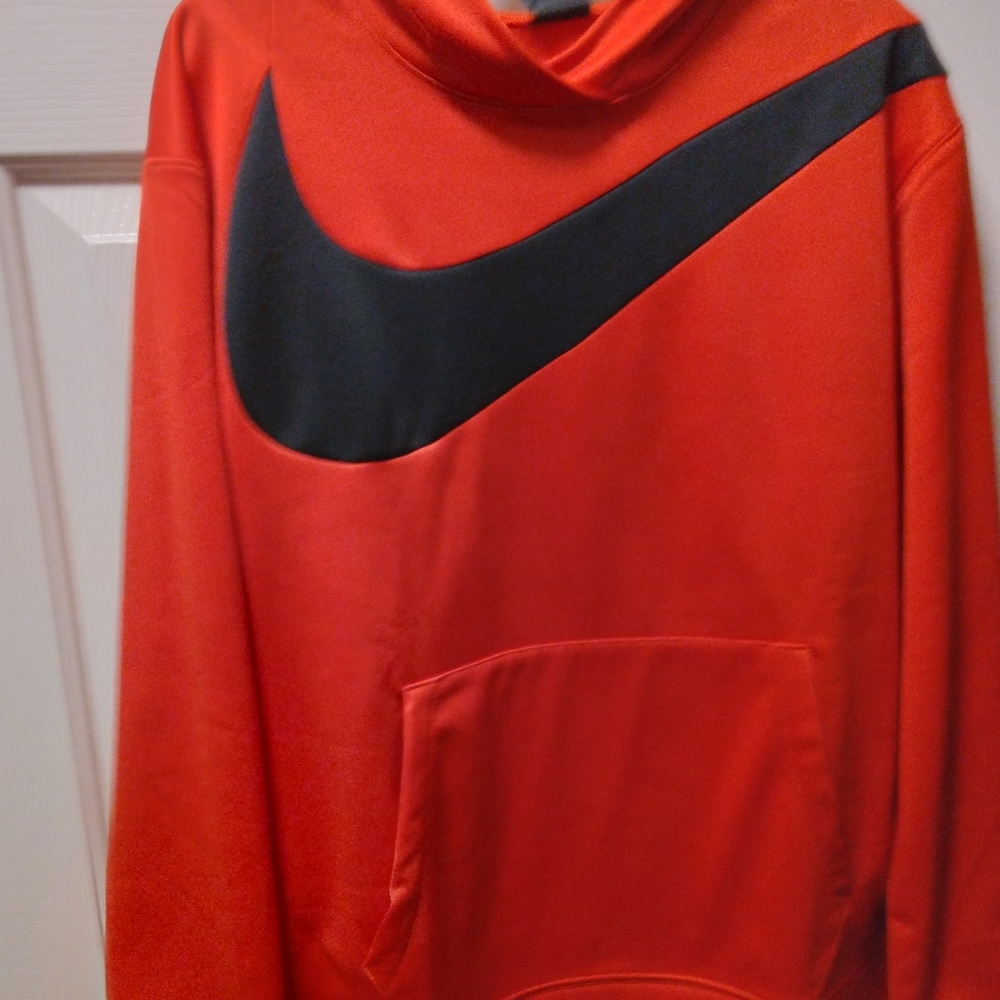 Nike Dri-fit pull over